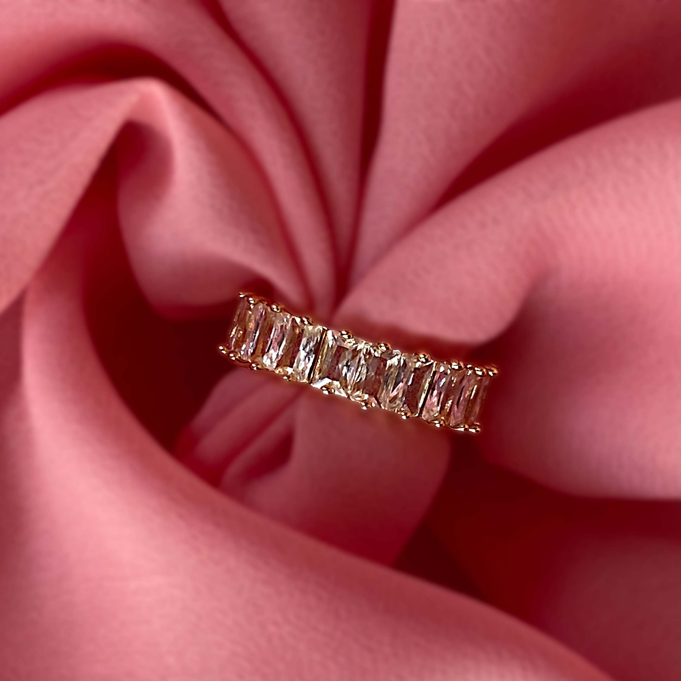 Eternal Radiance Gold Ring